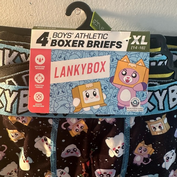 4 pairs of super fantastic Lankybox boxer shorts box 📦🩳🩷💛⭐️💝 - Picture 2 of 9
